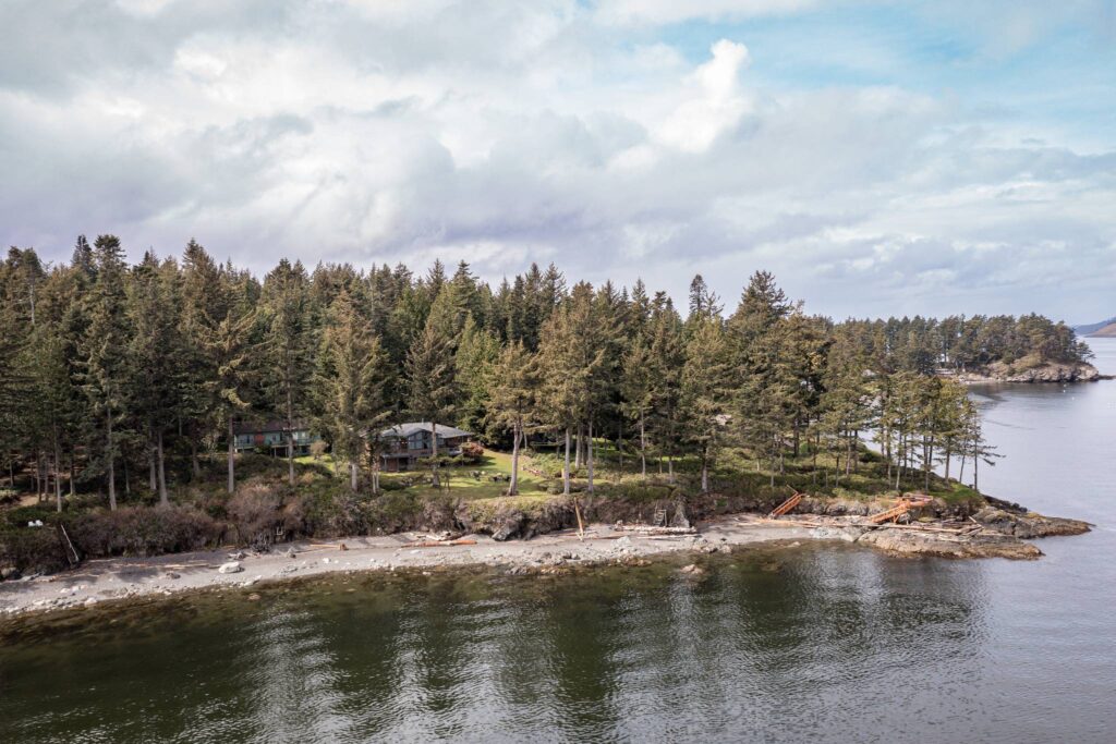A San Juan Islands vacation rental on the waterfront.